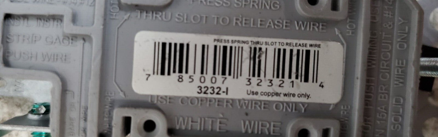 24 Qty P&S Duplex Receptacles 3232-I | 3232-LA | 3232-W 15A 125V (24 Qty)