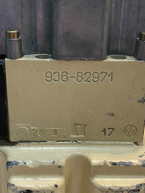Denison Directional Control Valve A4D03 3A07 1213 20A5G0Q 281R 026 67892 H
