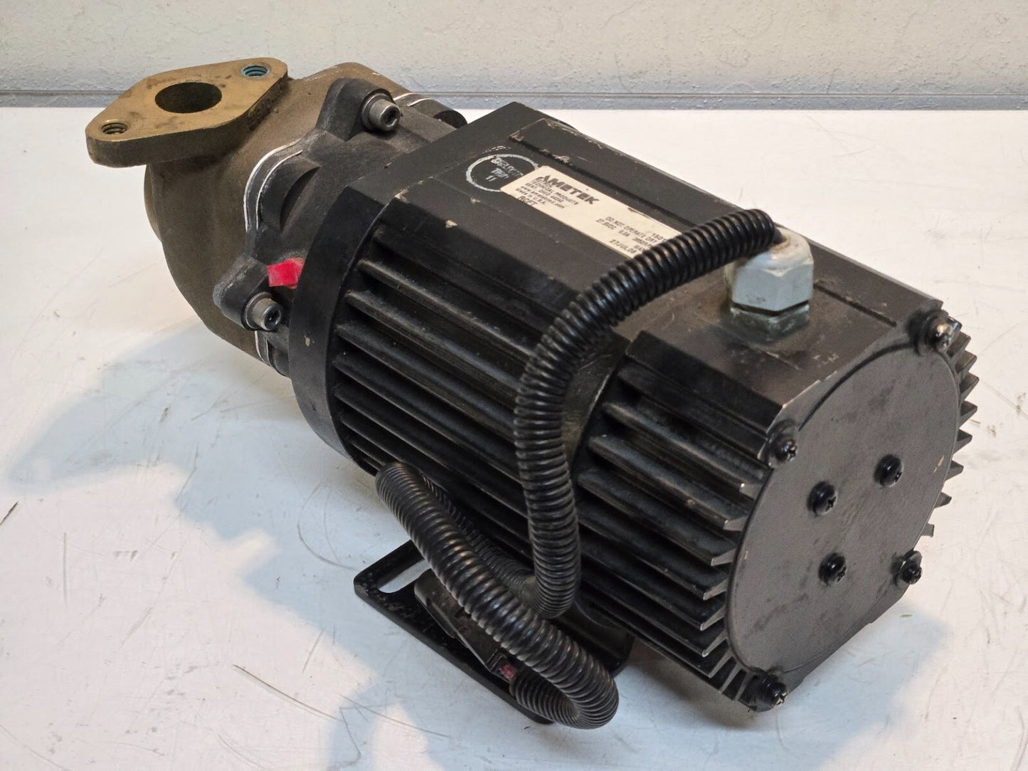 Ametek Rotron Seal-less Pump 150198-11 | 27.6 VDC | 9.0 A | 3850 RPM | 21 GPM