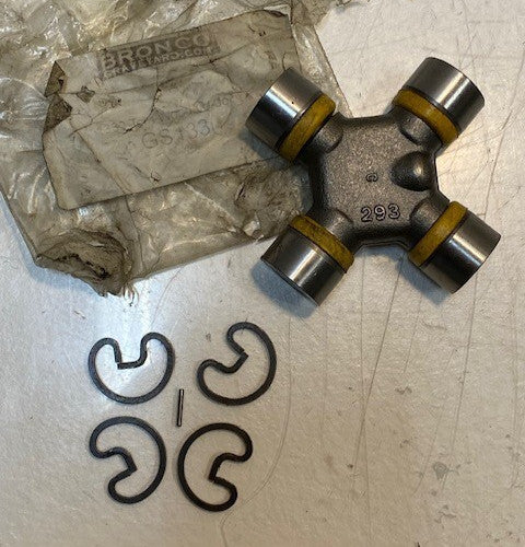 Bronco GS133 | 293 Universal Joint 3-5/8" Wide 27mm Ends