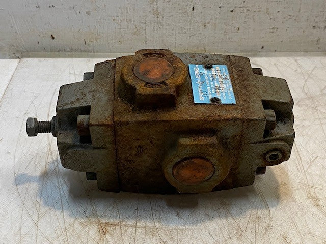Sperry Vickers RT 06B223 Pressure Control Valve