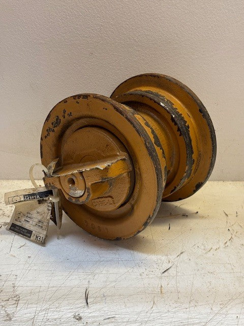 Case Bottom Track Roller 9" Length 8" Diameter | R36468 | L304