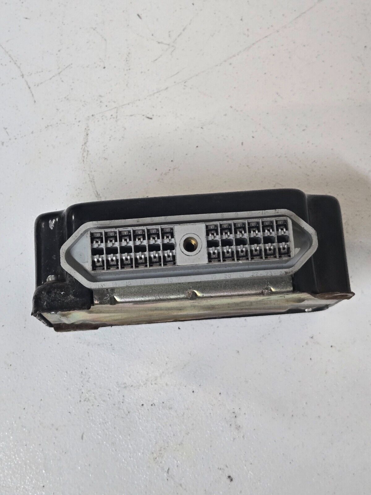 Ford Escort Constant Control Relay F8CF-12B581-AF | Q84ABF | F8CF-12B577-AC