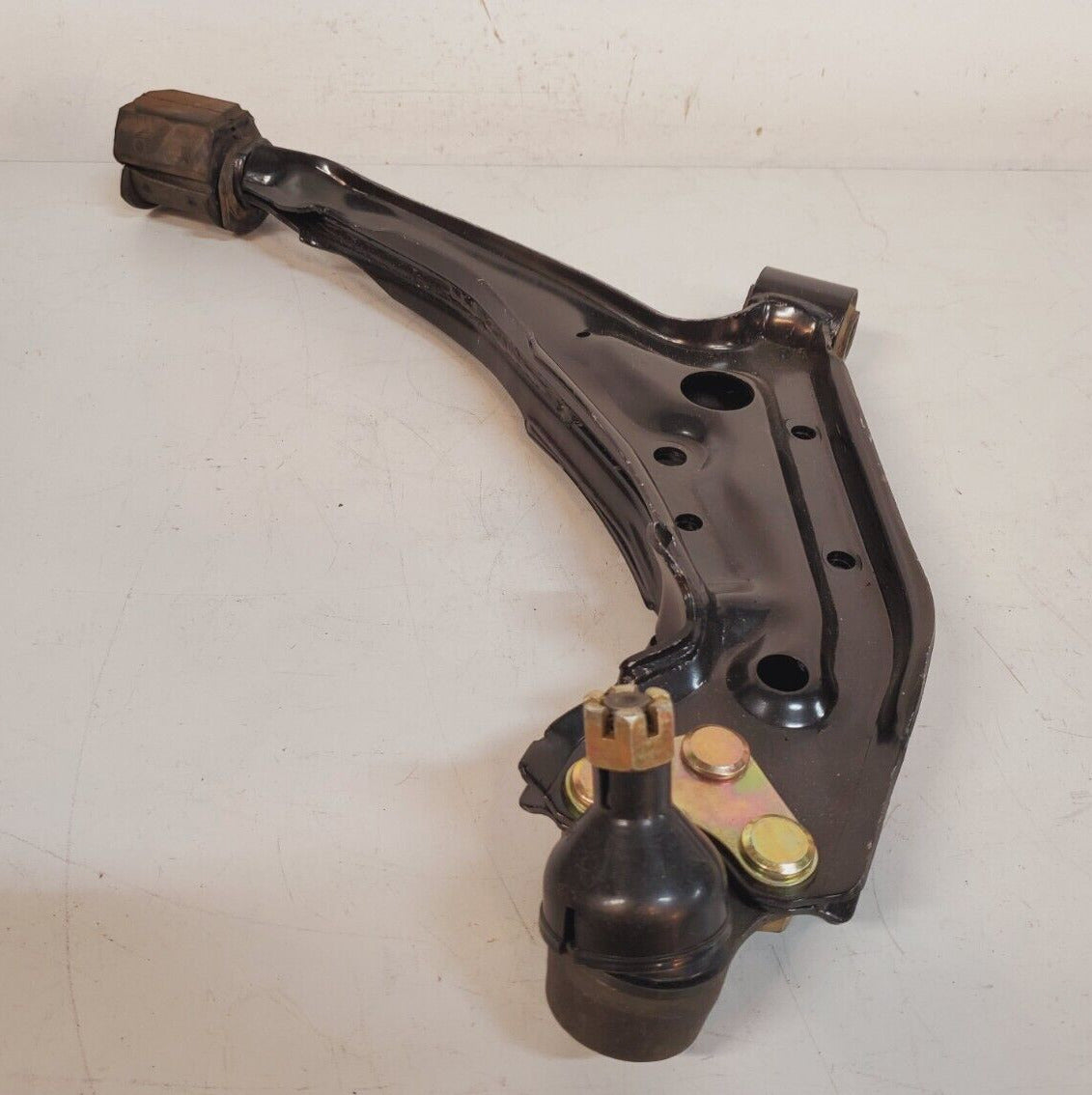 Suspension Control Arm MS20130 RH | MS20130RH