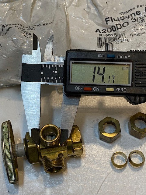 4 Quantity of Fluidyne Ansonia A200DO 3/8" Angle Dual Outlet Valves (4 Quantity)