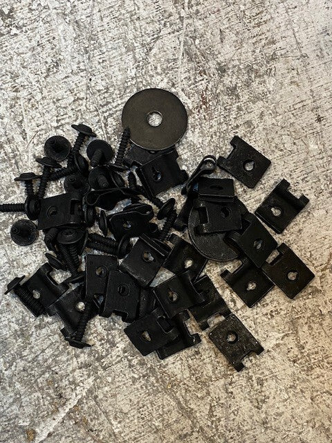 Bushwacker Fender Flare Kit Including Set of 2 Heavy Duty Lighting HD40106Y