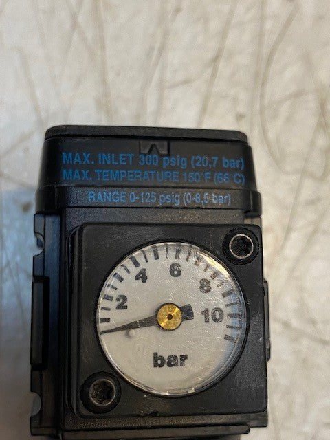 WILKERSON R08-C2-F0G0 PNEUMATIC AIR FILTER PRESSURE REGULATOR ASSEMBLY