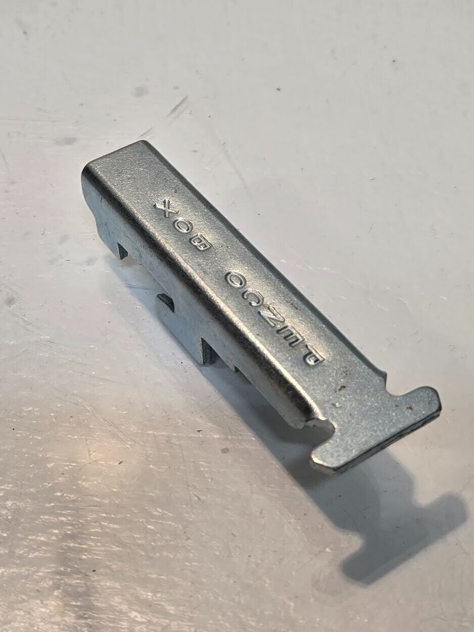 30 Quantity of Penco Box Shelving Clips 2-7/8"x7/8"x5/8" (30 Quantity)