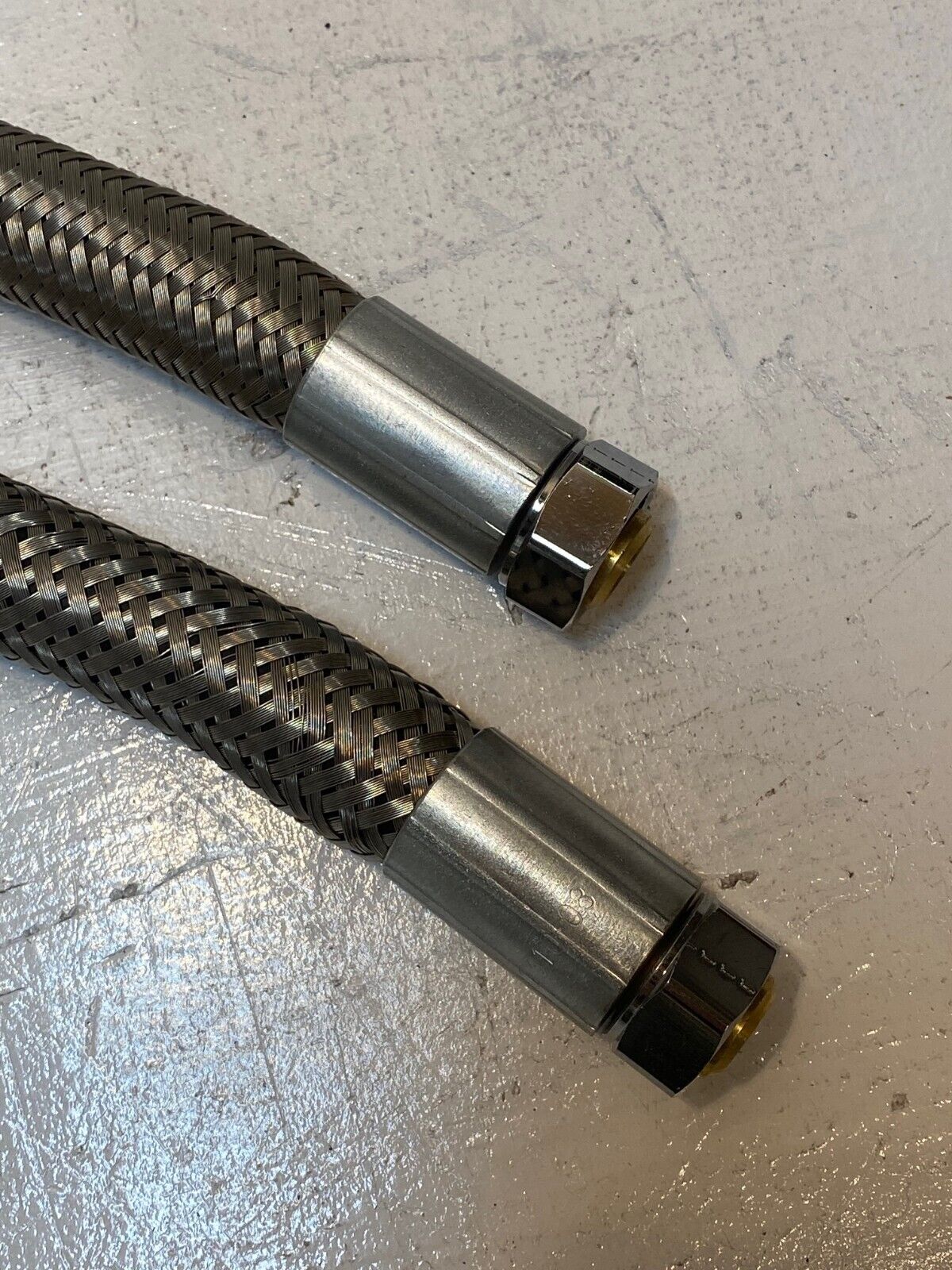 2 Quantity of Flexible Hose Stainless Steel Braided Lines 24" L 24mm W (2 Qty)