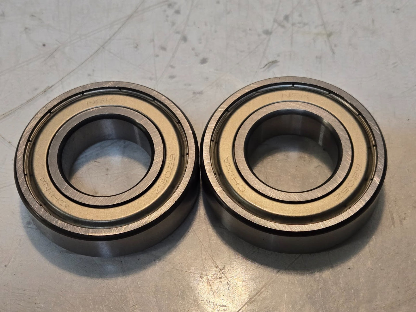 2 Quantity of NSK Metal Shielded Bearings 6206Z | 62 mm OD x 30 mm Bore (2 Qty)