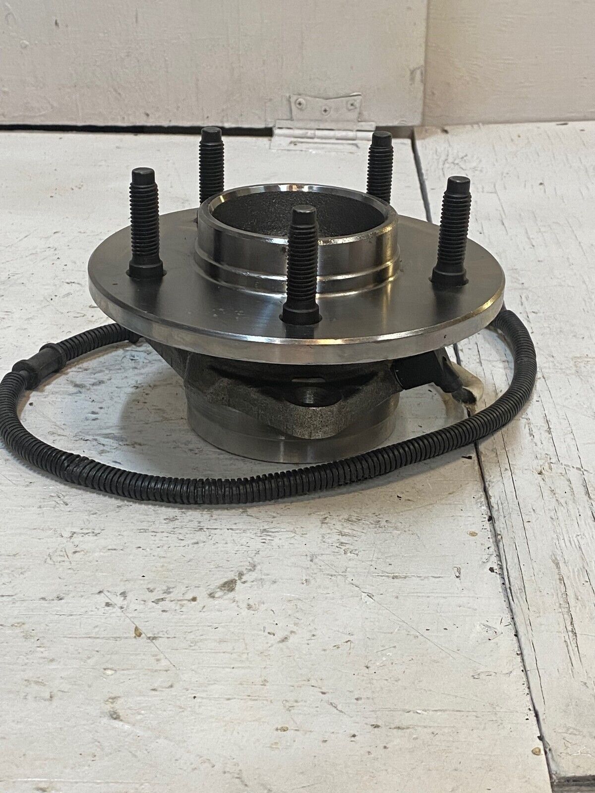 Front Wheel Bearing Hub IJ223093