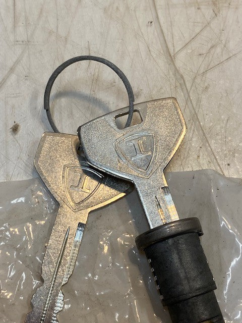 International Ignition Lock Cylinder & Keys 19471B