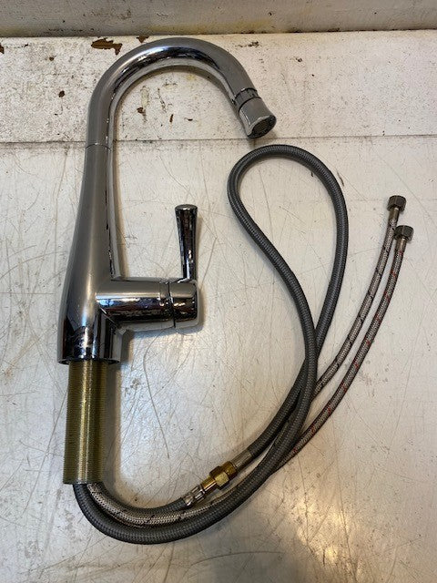 American Standard A112.18.1 Single Handle Pull-Down Sprayer Kitchen Faucet