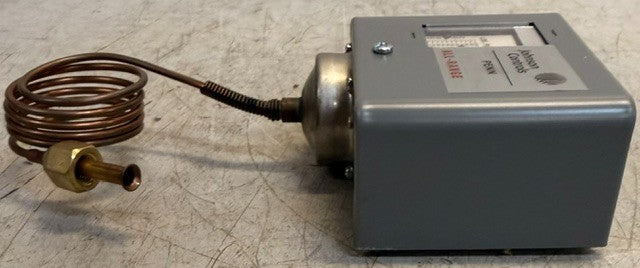 Johnson Controls P70AB-2C Single-Pole Low-Pressure Control Switch With Hardware