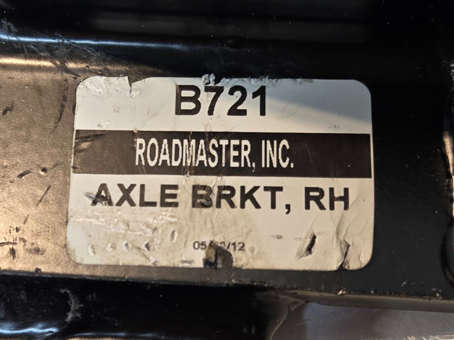 Roadmaster B721 Axle Bracket RH for Sprinter Van | 7" x 5-1/2" x4"