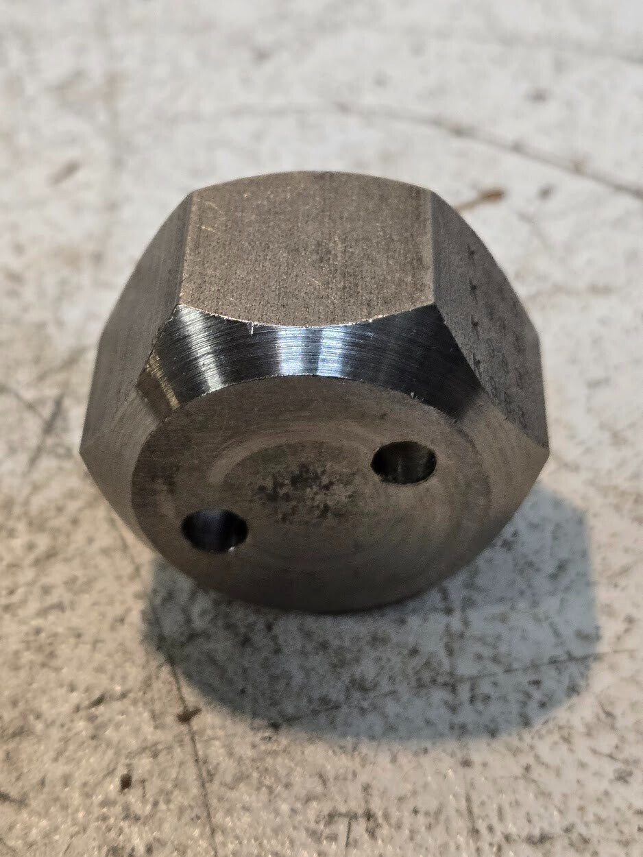 7 Quantity of Free Flow Grease Fittings with Vented Cap Body (7 Quantity)