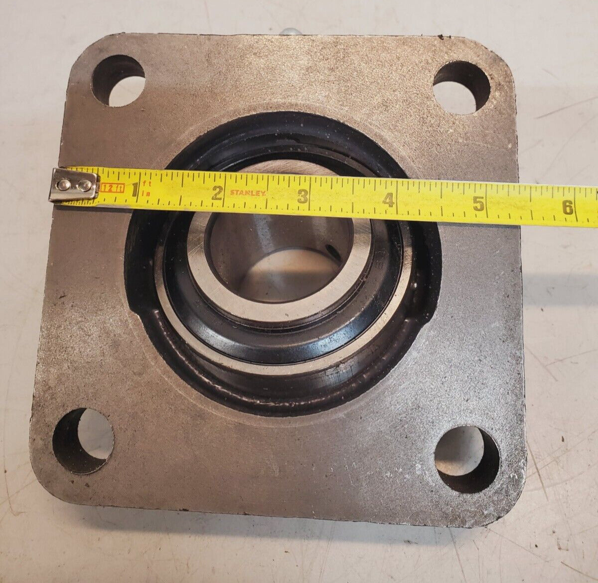 Elgin Sealmaster Bearing 1078123 | 204.27.A.1 | UC209-27