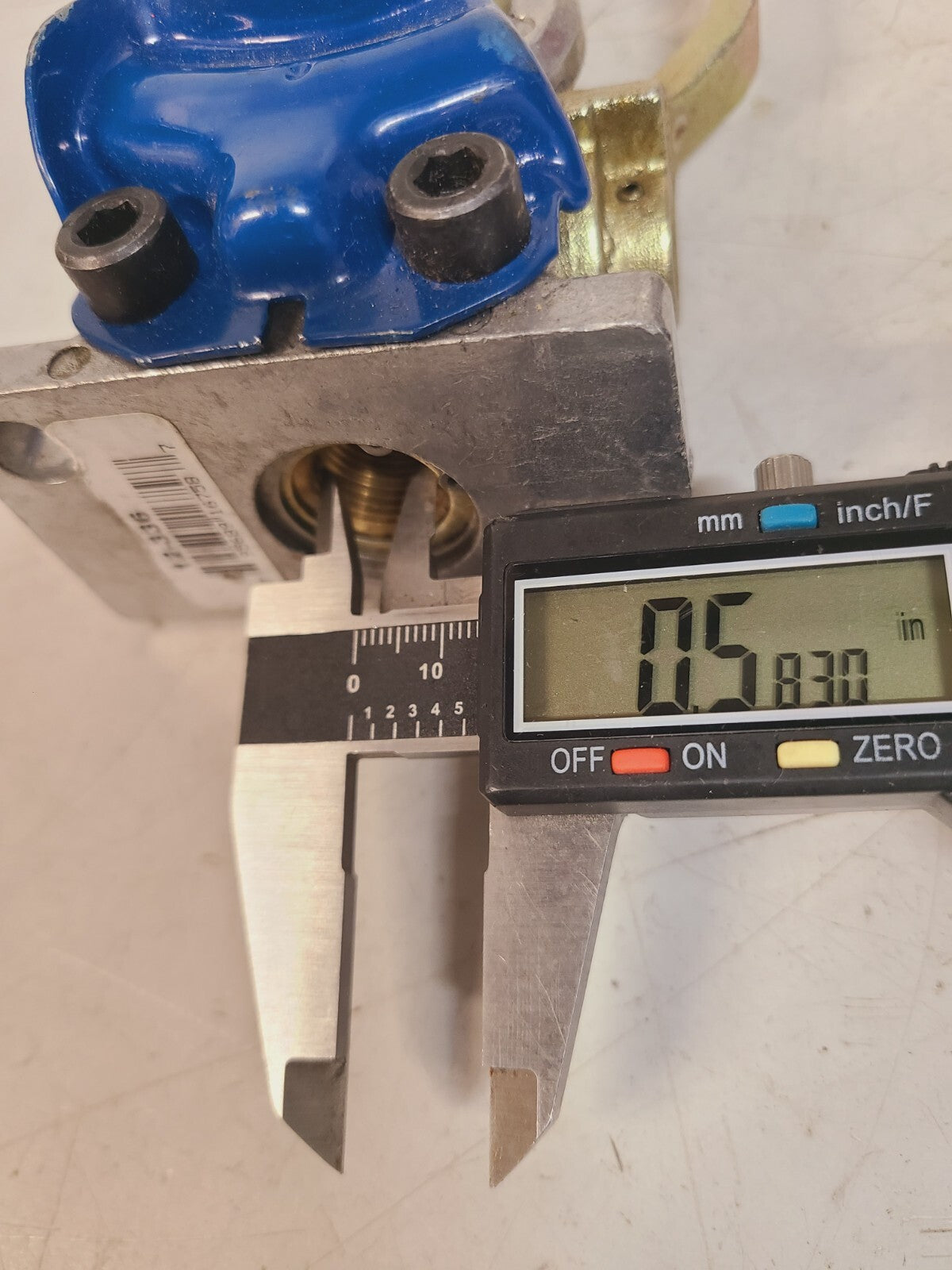 Phillips Blue Service Shut-Off Gladhand 12-336