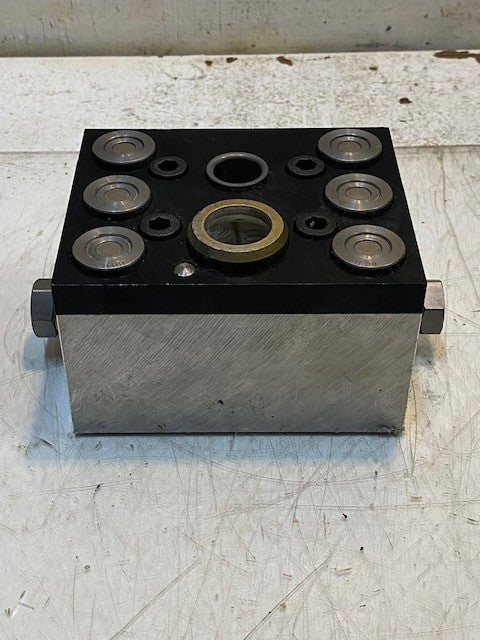 Staubli SPH 08 Hydraulic Manifold Block 5-1/4" Long 4-1/4" Wide 3" Tall