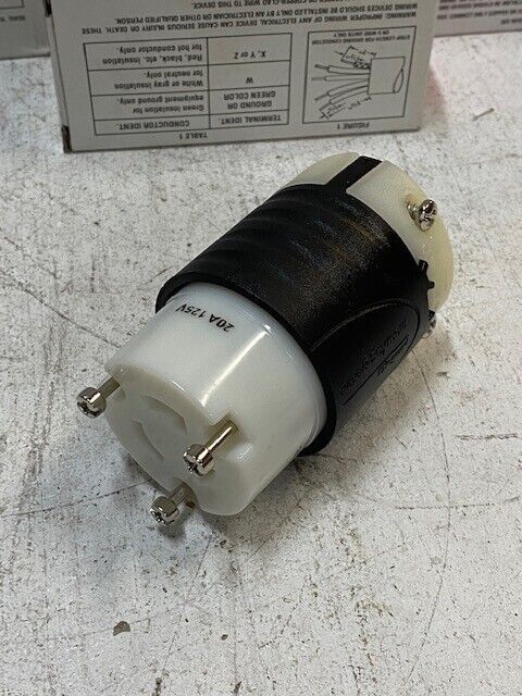 10 Qty of Pass & Seymour L520-C Turnlok Connectors 20A 125V 2P 3W (10 Qty)