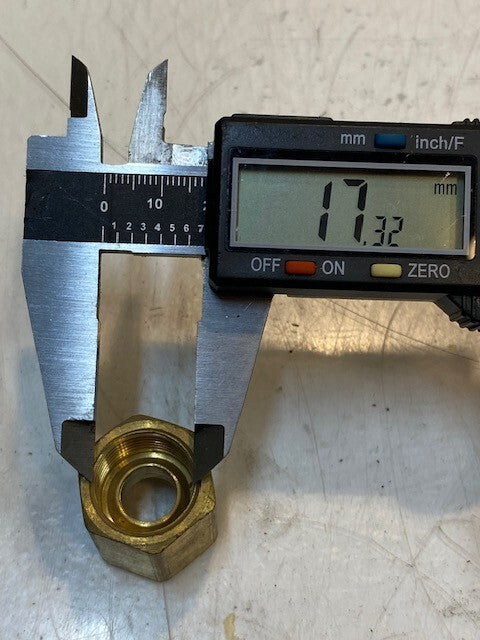 11 Qty of Double Female Hex Nut Connectors 23mm L 17mm Thread 23mm OD (11 Qty)