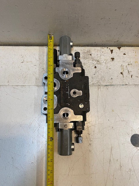 Hydraulic Directional Control Valve 1604052901