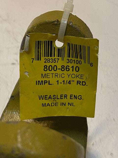 Weasler Metric Yoke 800-8610 IMPL 1-1/4" RD 32mm Bore 30mm Pin Hole
