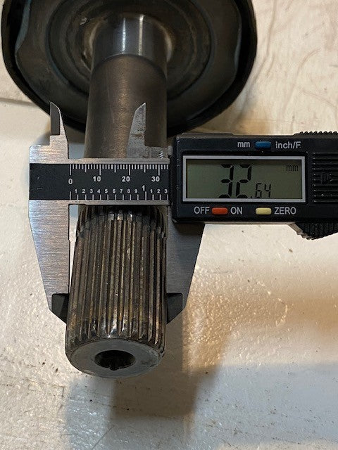 Spicer Drive Shaft 47753D | F5H22 | F51898 | 47751E | 47" Long 35-Spline