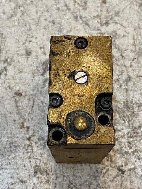 Steel Manifold Block 092560 | 09-04 | 4-1/4" Long 2-3/4" Wide 1-1/2" Thick