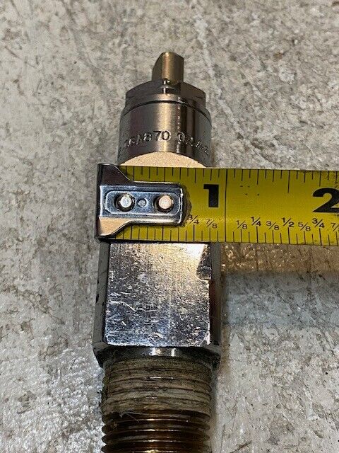 Oxygen Cylinder Post Valve CGA870 | 988002 4" L 1" W 21mm Thread End