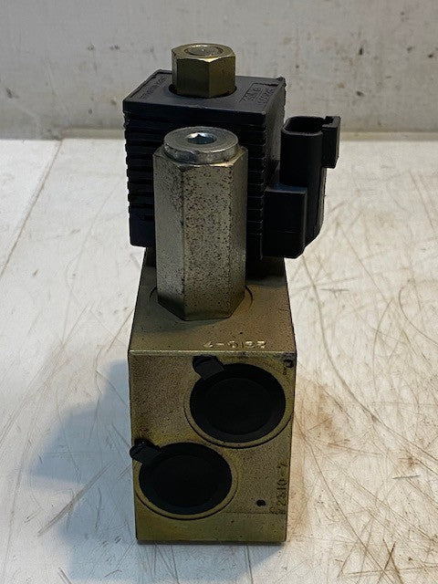 Sauer Danfoss Bobcat Valve 2310-7, 223564 B, CP12548, AE0910A, AE0410C