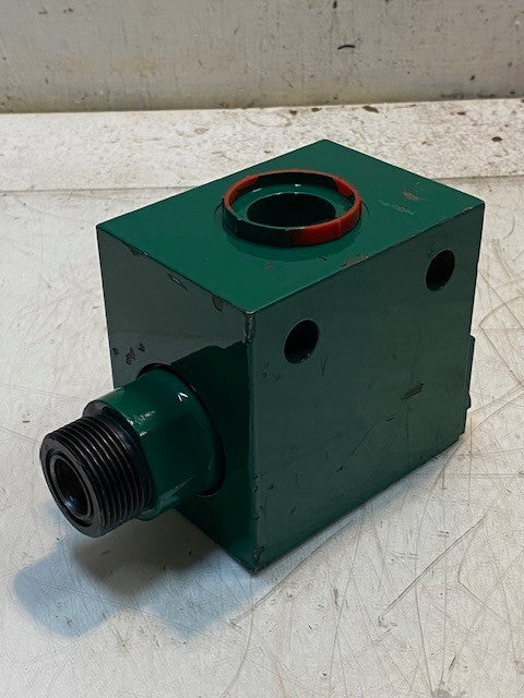 Hydraulic Solenoid Valve Manifold Green 37mm Thread OD 19mm ID 3"x4"x6-1/4"