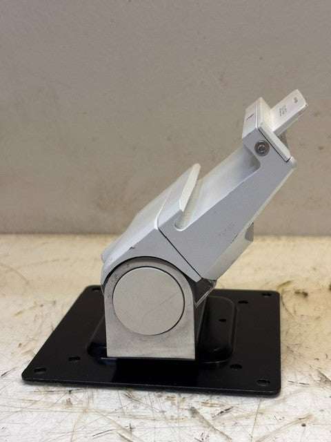 Single Ergotron Mounting Pivot for Ergotron HX Triple Monitor Bow Kit