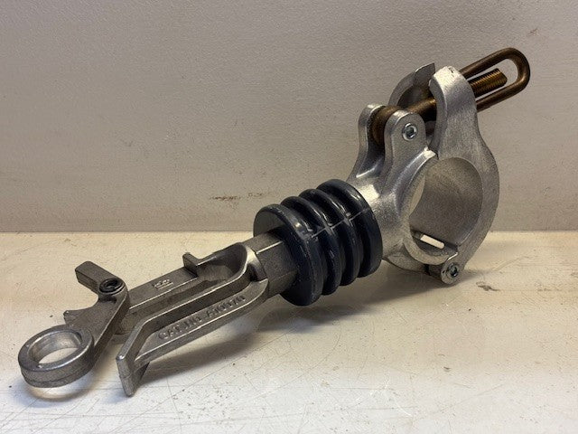 Hastings Fiberglass Standard Conductor Holder w/Insulator | A10070 | 5215-38