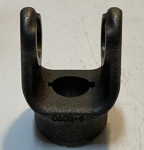 Weasler Yoke 06011-8 | 3-1/4" H 2-1/4" W 2" D 24mm Pin Hole 25mm Bore