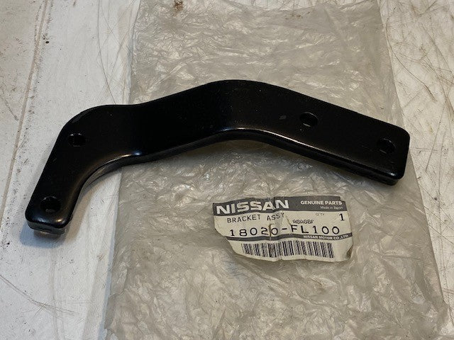 Nissan 18020-FL100 Accelerator Pedal Lever Bracket Gas Pedal Assembly Mount