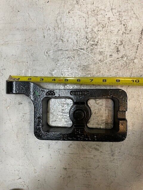 Navistar Front Shock Absorber Axle Bracket Right 5C 3844194C 10113J