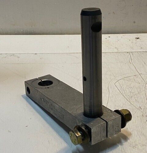 Kenworth Horton Leaf Spring Shackle Side Bar Crank Handle 13890-F-23902, 4966472