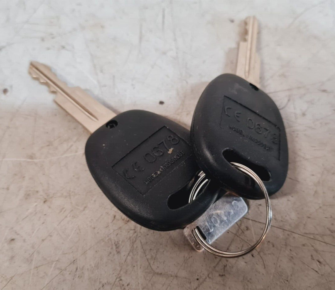 2 Qty. of Chevrolet Original Remote Keys CE0678 | RK950EUT (2 Qty)