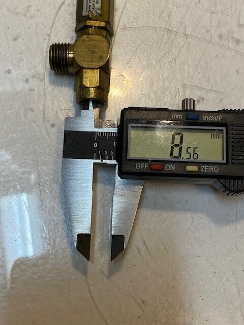 2 Quantity of Mini Brass Balanced Pressure Regulator Valves 3-1/4" L 13mm Thread