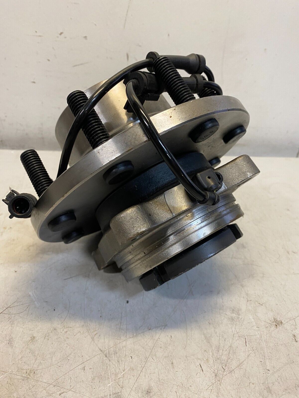 515025 Wheel Hub And Bearing Assembly 30165 For 99-04 Ford F-250 F-350 F-450