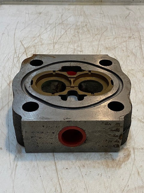 Hydraulic Gear Pump Housing End Cover Component 4-Bolt 5-1/2" x 5-1/4" x 1-3/4"