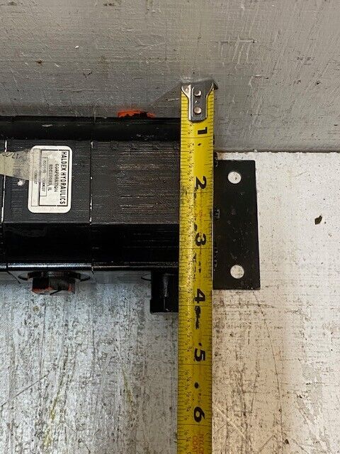 Haldex Geared Flow Divider w/ Differential Pressure Relief Valves 1300637