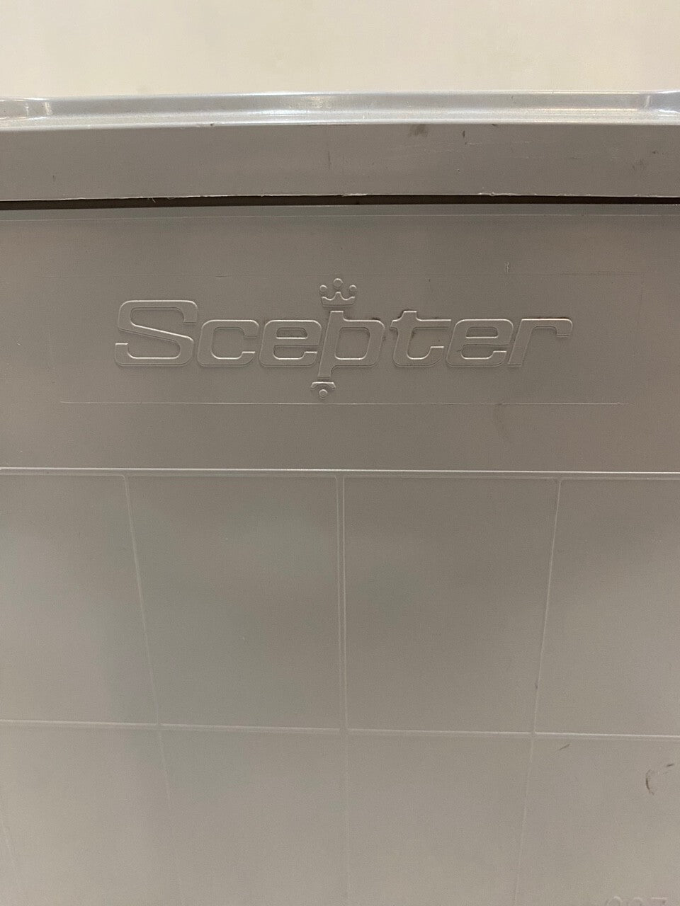 Scepter JBXH887 In PVC Junction Box Hinge 8x8x7