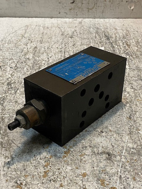 VICKERS DGMX2-5-PP-GW-S-30 SYSTEMSTAK PRESSURE REDUCING VALVE MPN 868864