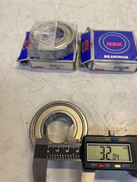 2 Quantity of NSK Bearings 62/32ZZ Single Row Ball Bearings 32x65x17 mm (2 Qty)