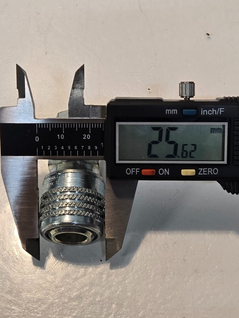 10 Quantity of Dynaquip D3 1/4" Pnuematic Quick Connect Couplings (10 Quantity)