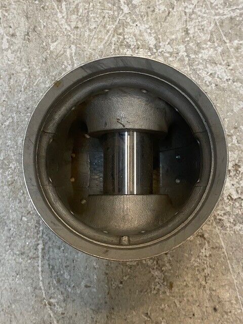 Zollner Heavy Duty Piston & Pin 1511-B | CAM-F4 | 260134-AS 5" Tall 3-3/4" Wide