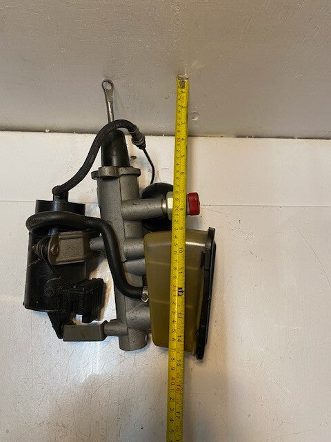 Brake Master Cylinder 18011359 | 15" x 11" x 7"