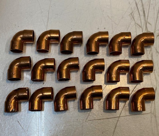 18 Quantity of Copper 90 Degree Elbow Fittings 16mm Bore 1-1/4" L (18 Quantity)